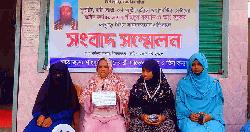 ইসলামপুরে কথিত ডাক্তারের বিরুদ্ধে স্ত্রী ও কন্যাদের সংবাদ সম্মেলন