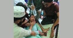 বাসে কথা কাটাকাটি নিয়ে ক্যাম্পাসে মারামারিতে ৩ ছাত্র আহত, ১ ছাত্র সাময়িক বহিষ্কার