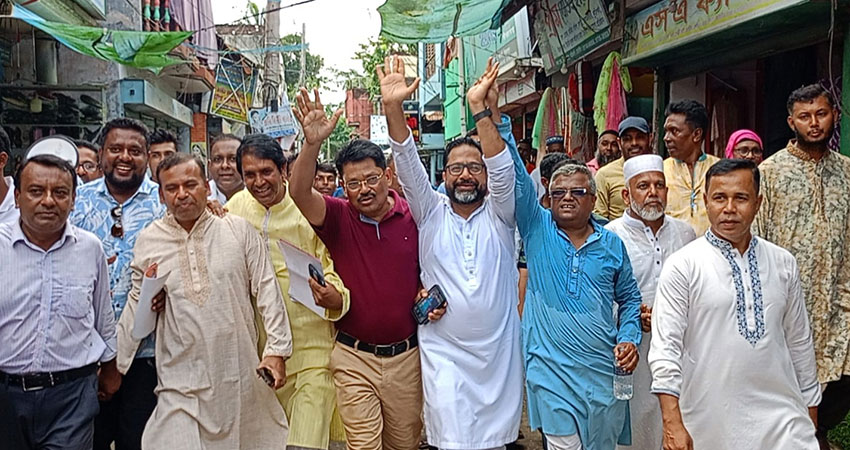 কাউখালীতে বিএনপির ৩১ দফা লিফলেট বিতরণ ও গণসংযোগ