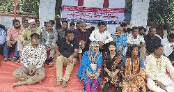 ঈশ্বরদীতে গণ-অনশনে বিদ্যুৎ গ্রাহকেরা